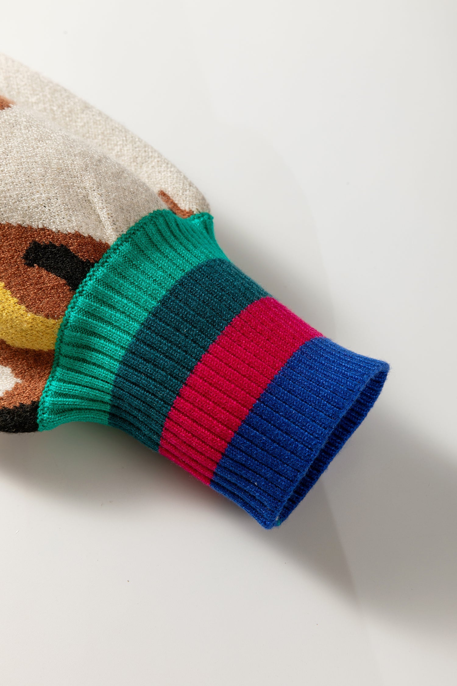 Contrast Ribbed Stripes Detail Animal Pattern Knit Sweater - eAura