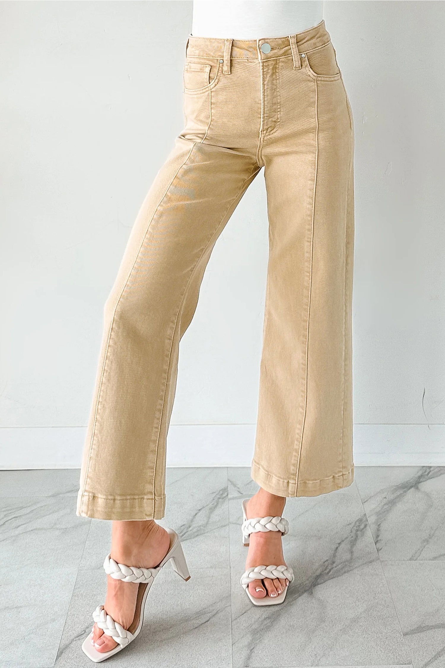 Seamed Center Wide Leg Cropped Jeans