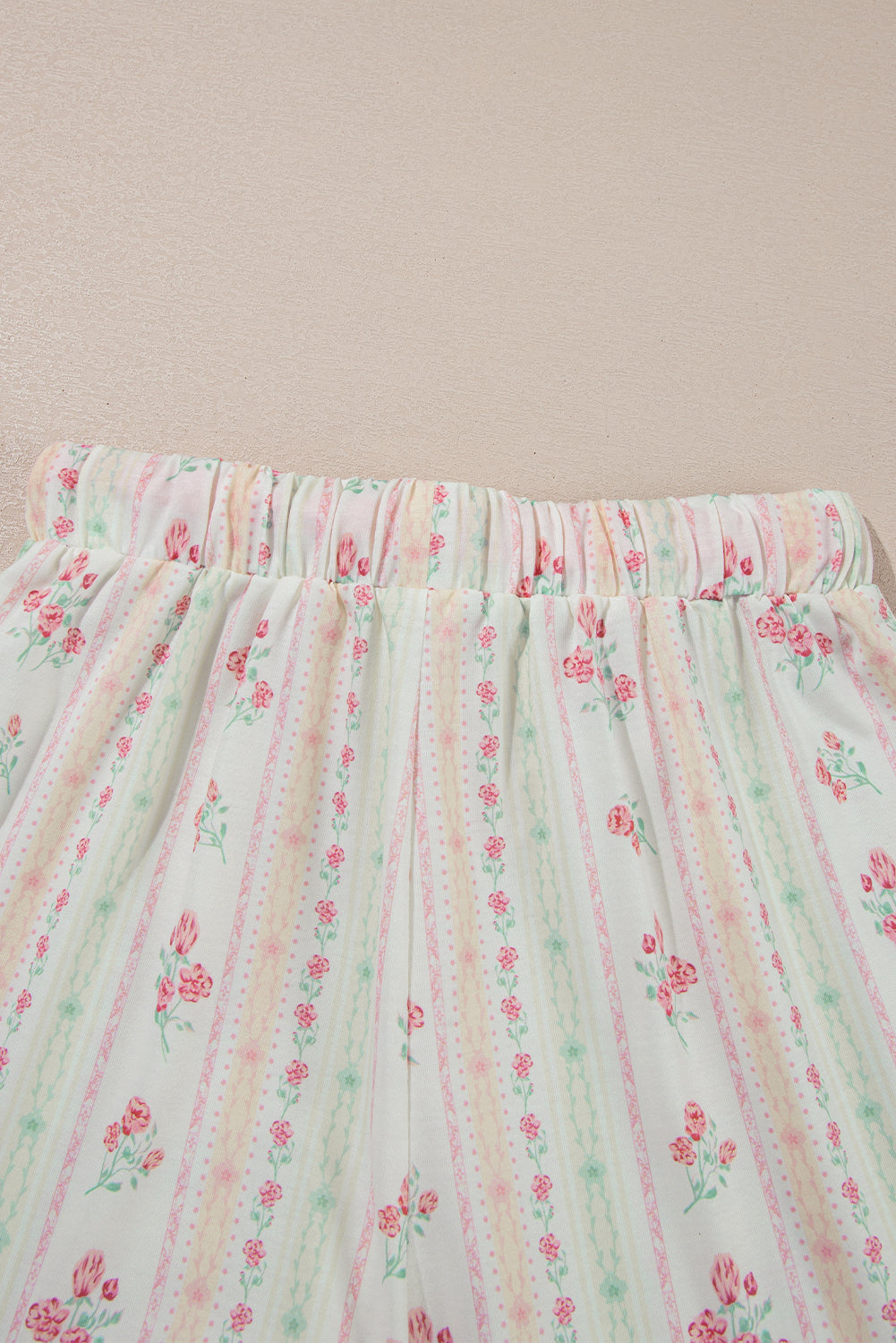 Beige Floral Print Contrast Pipping Short Pyjamas Set eAura