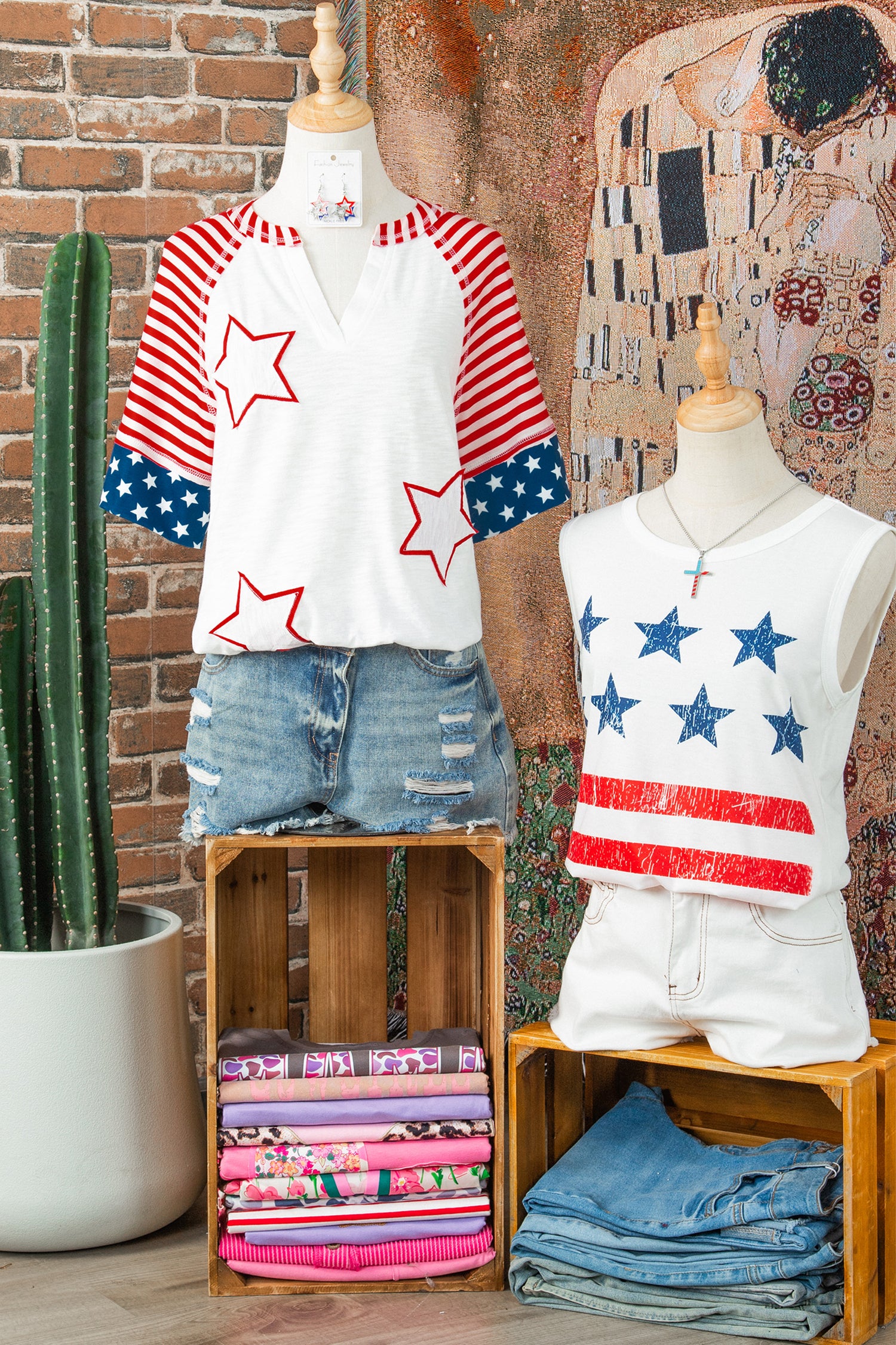 Star Detail Flag Inspired Short Sleeve Top – Fiery Red