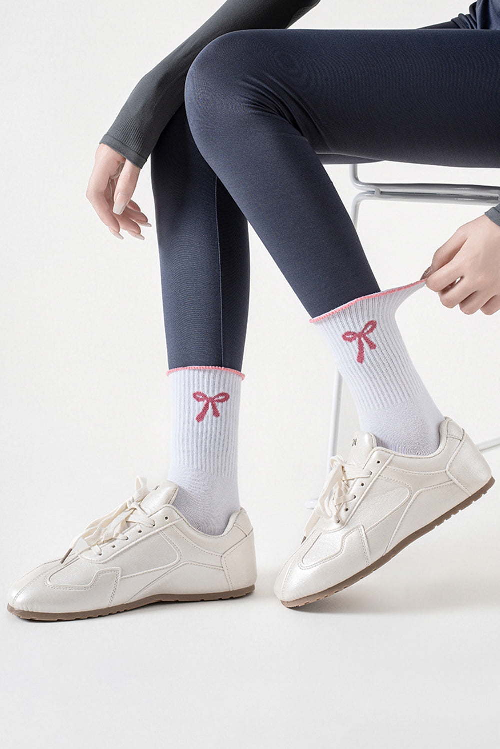 Bow Print Non-Slip Ruffle Grip Socks