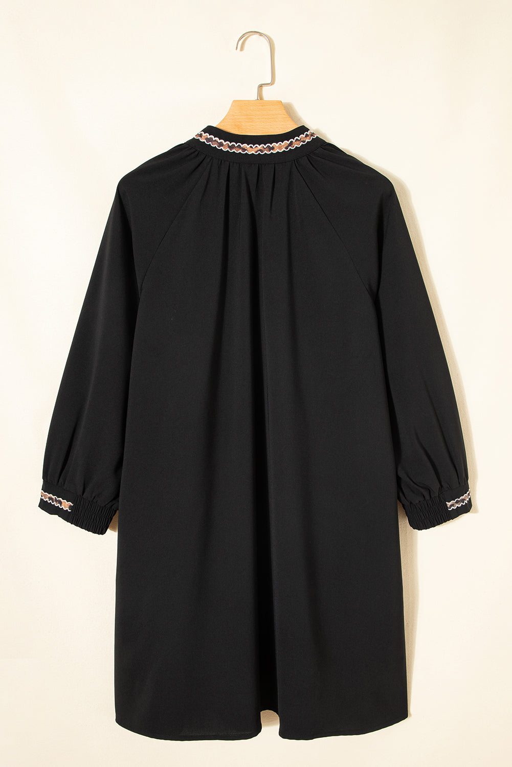 Contrast Trim V Neck Bracelet Sleeve Shift Mini Dress - eAura