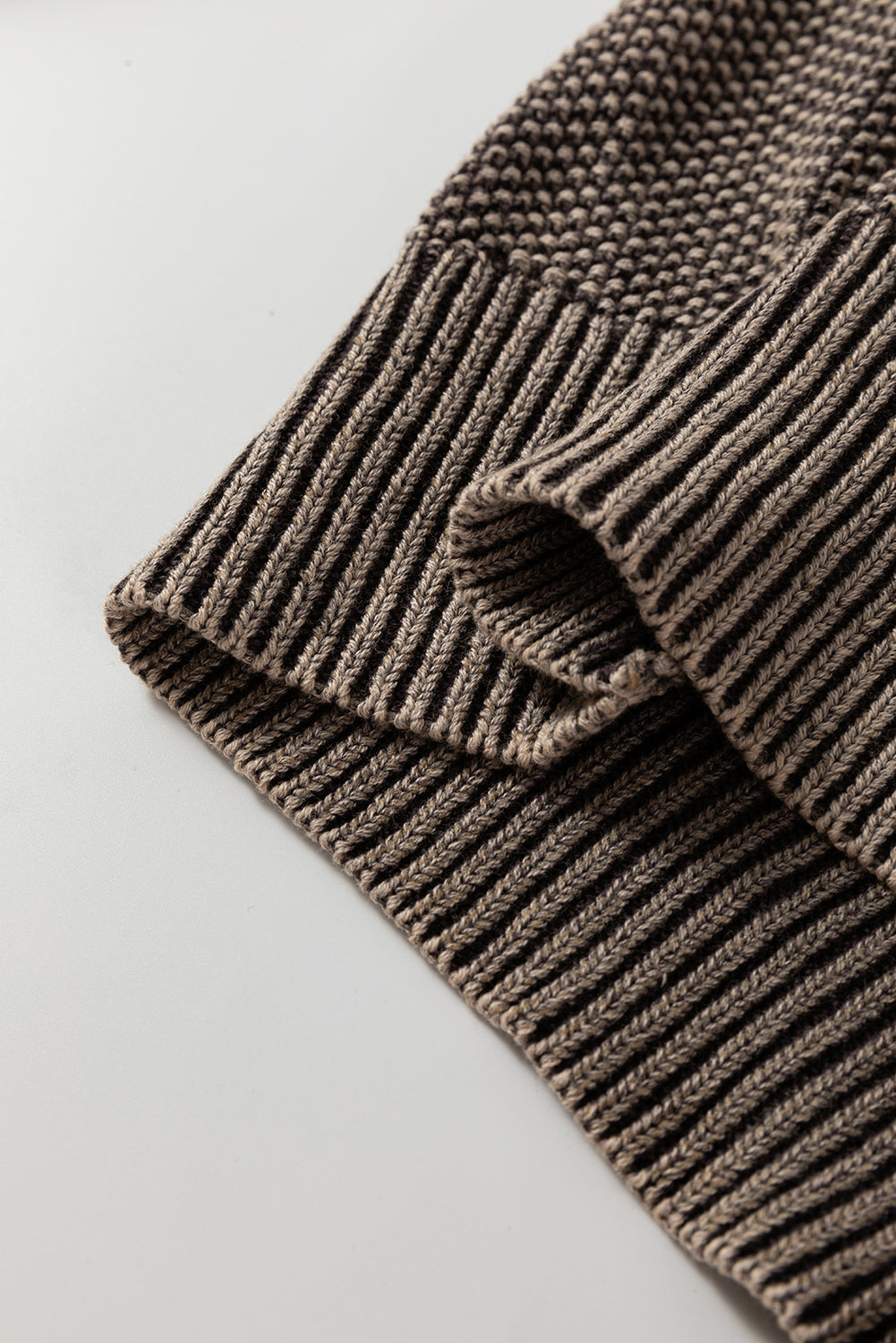 Contrast Cable Knit Sleeve Casual Sweater eAura