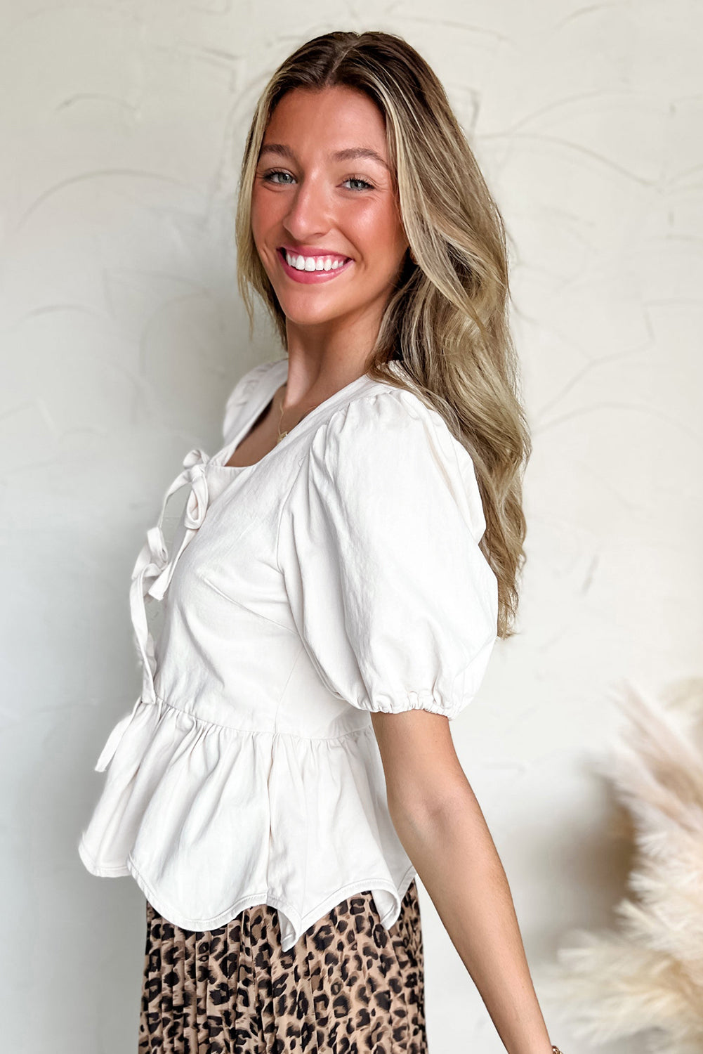 White Bow Knot Decor Square Neck Puff Sleeve Peplum Top eAura