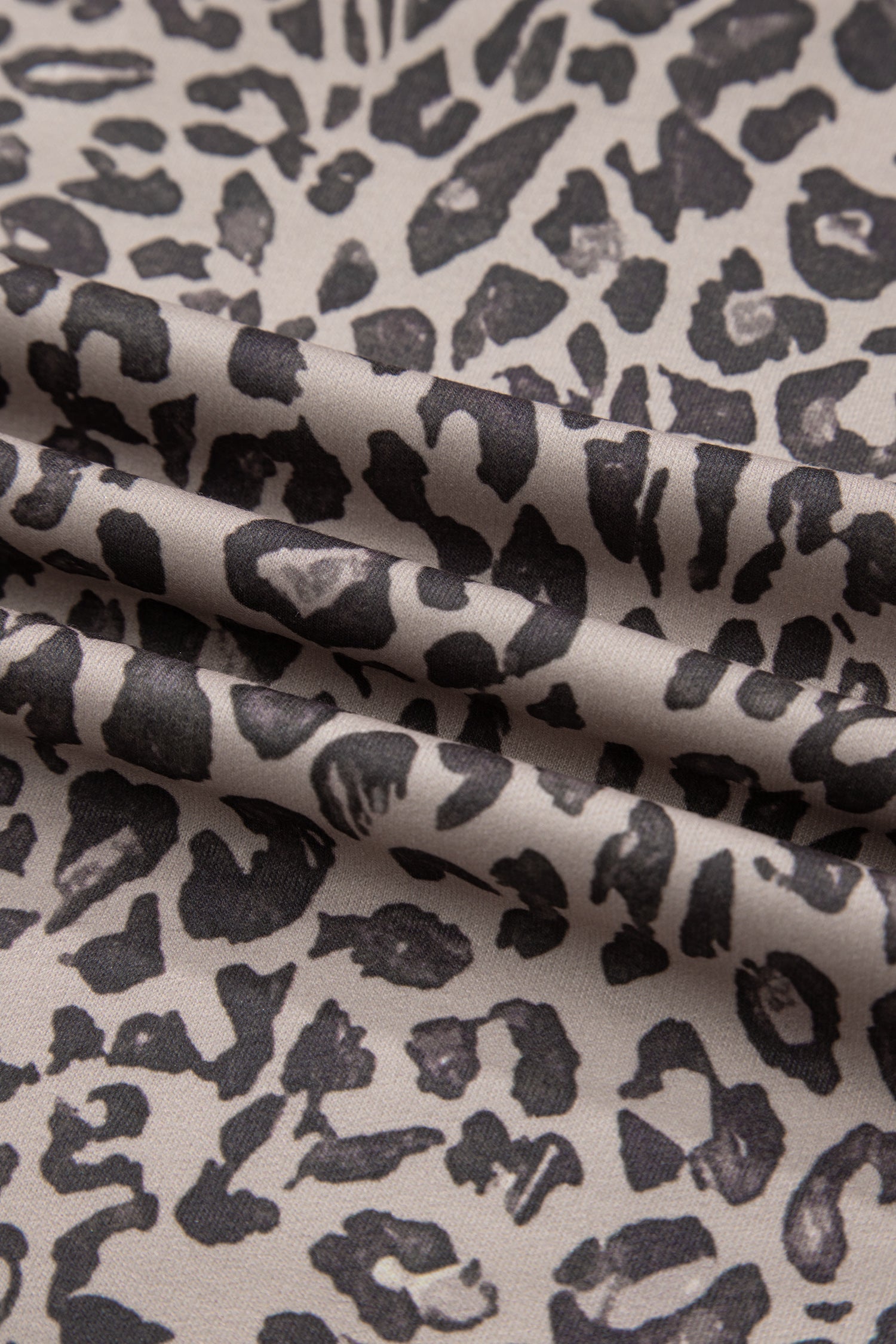 Leopard Print Crew Neck Sweatshirt - eAura