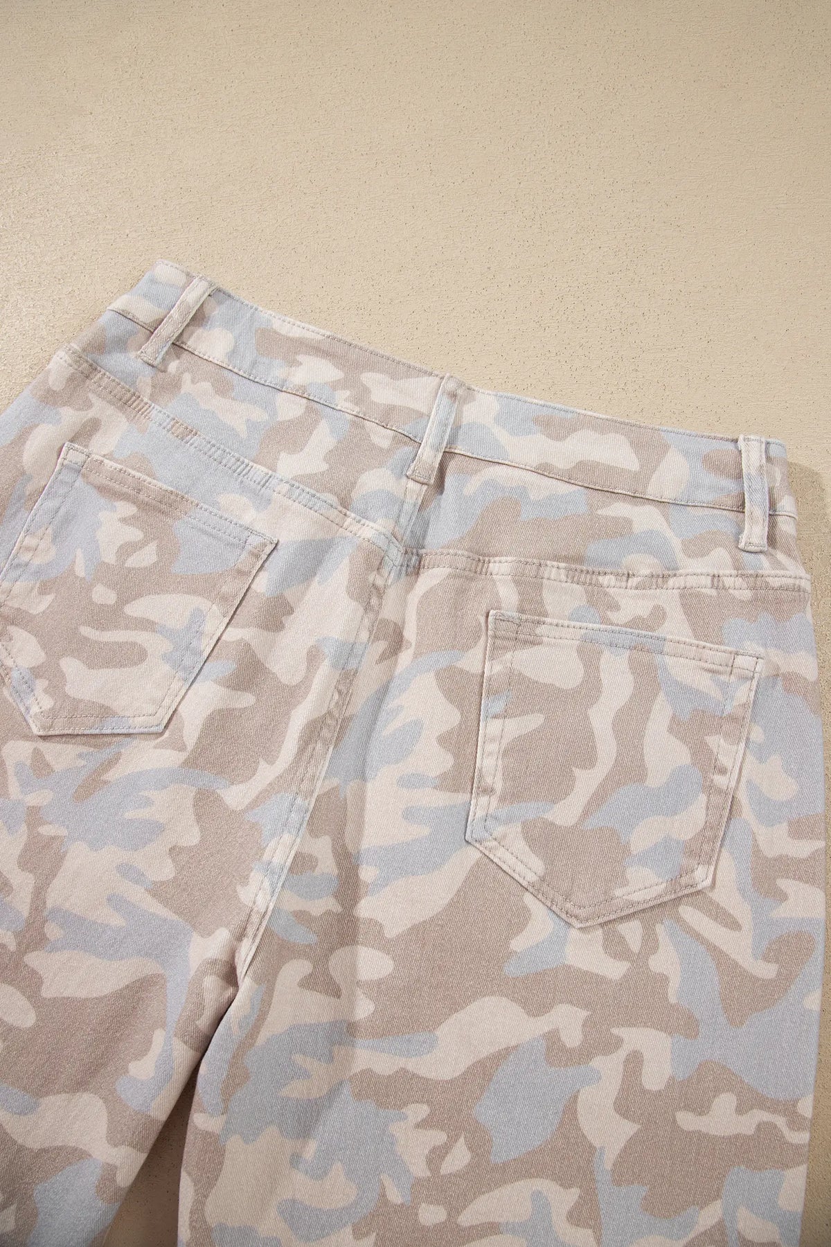 Jeans Ankle-Length Harem Fit with Camouflage Print and Rivet Pocket Detail