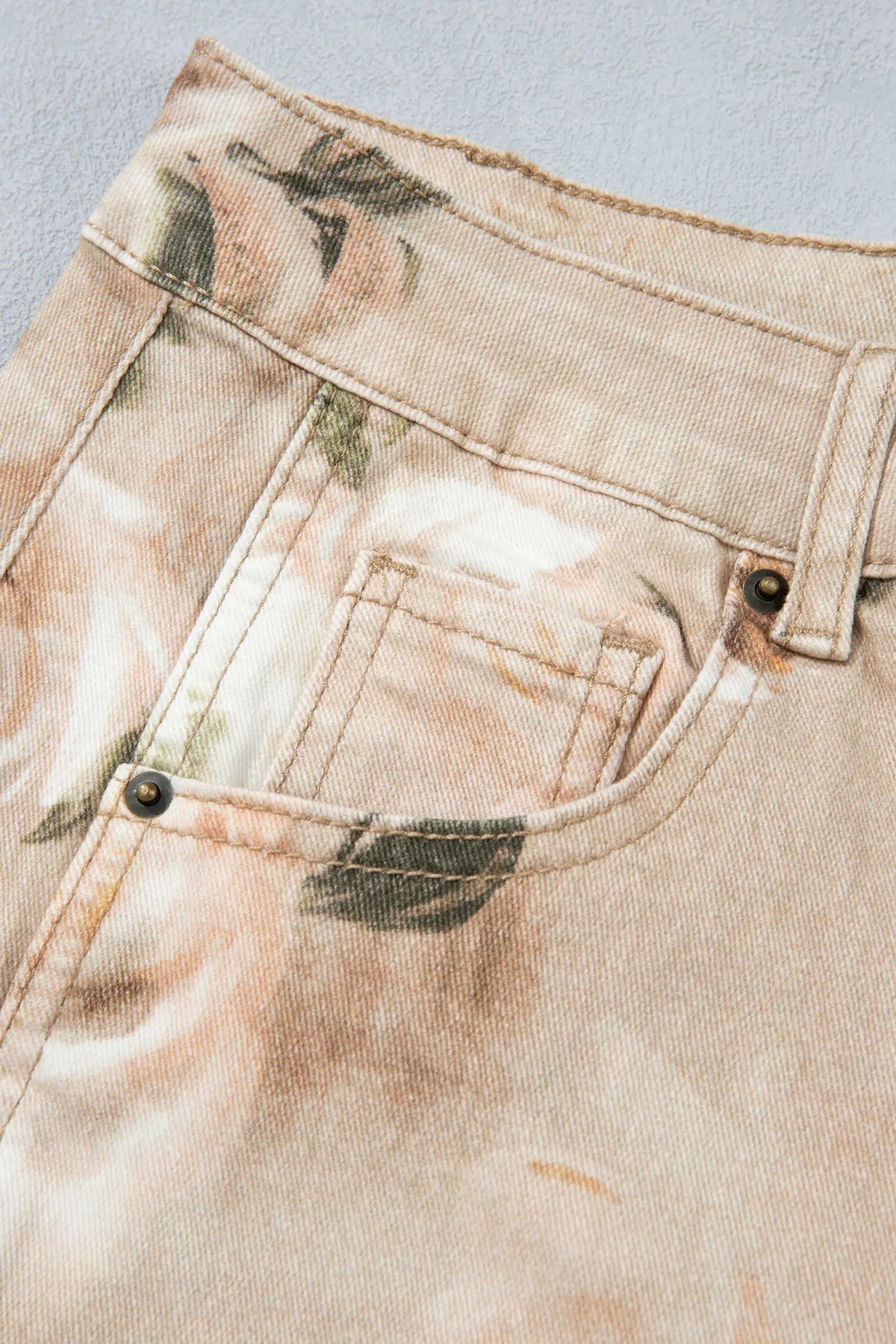 Retro Floral Print Relaxed Barrel Jeans – Khaki