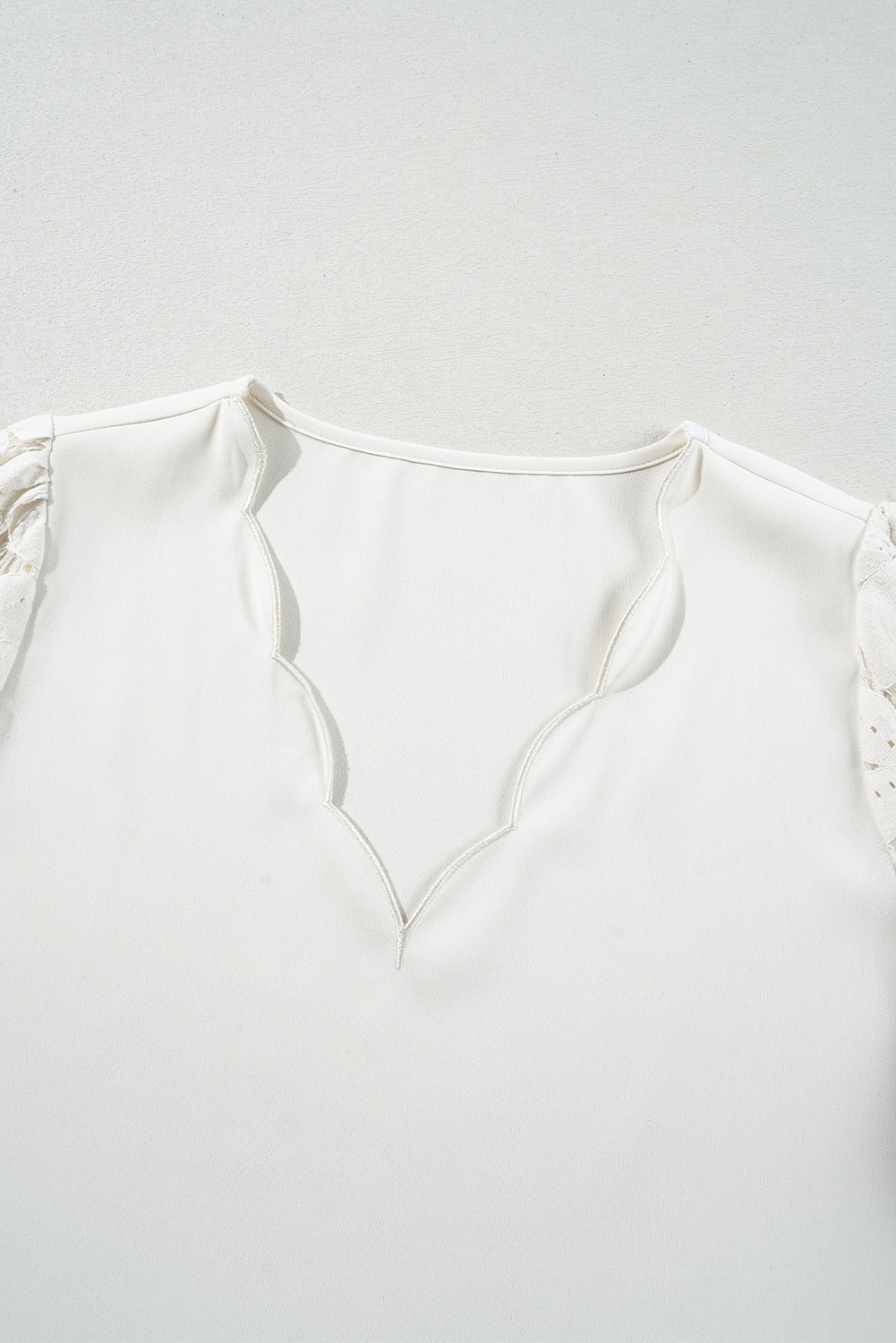 White Scalloped V Neckline Lace Hollowed Lantern Sleeve Blouse eAura