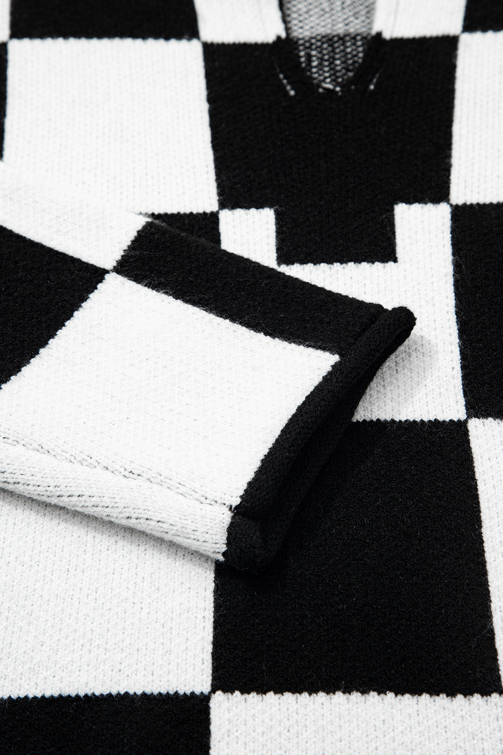 Checked Notched Neckline Drop Shoulder Knit Sweater eAura