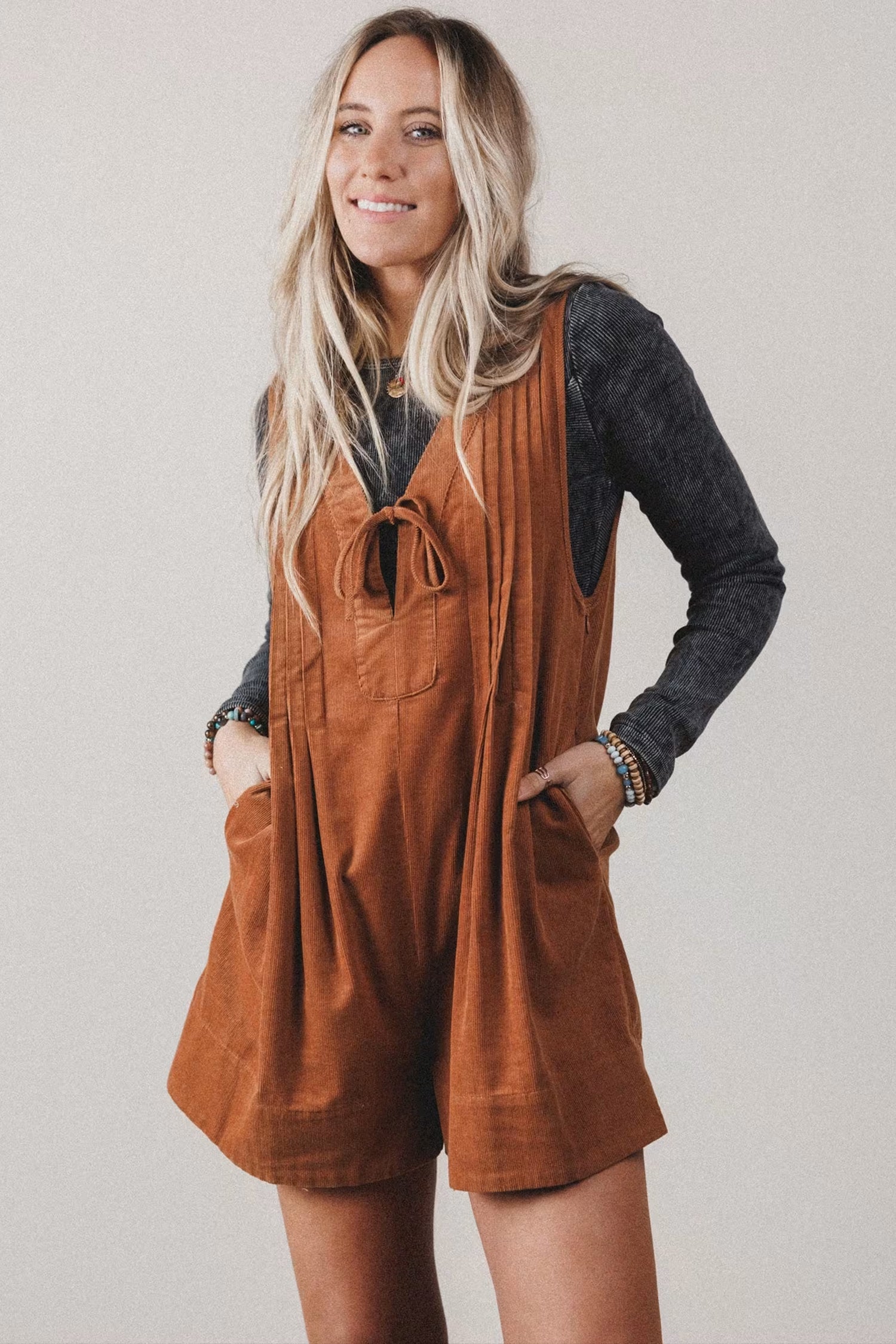 Solid Color Tie V Neck Sleeveless Corduroy Romper – Cinnamon