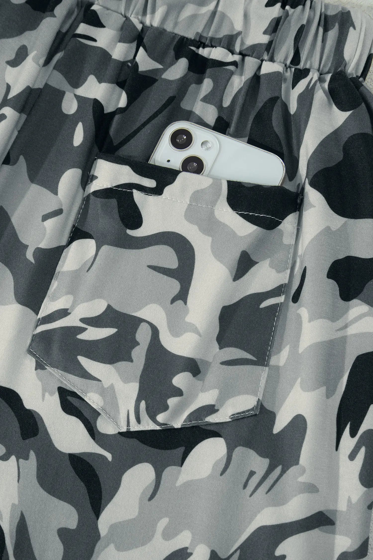 Green Camouflage Print Drawstring Casual Pants