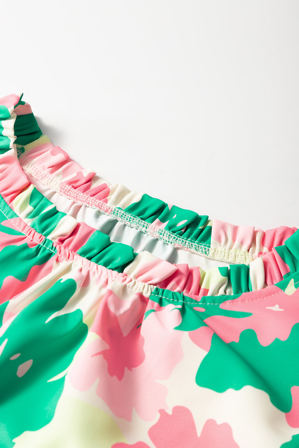 Green Abstract Print Frilly Neck Ruched Short Sleeve Blouse eAura