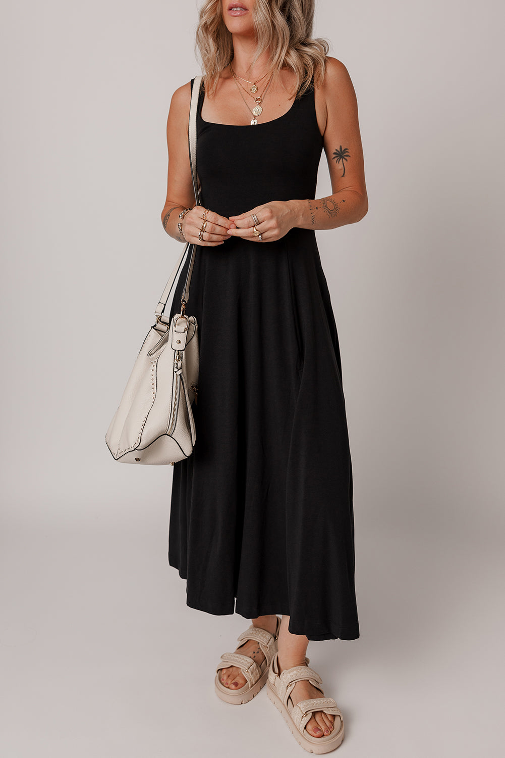 Black Sleeveless Scoop Neck Flared Split Midi Dress eAura