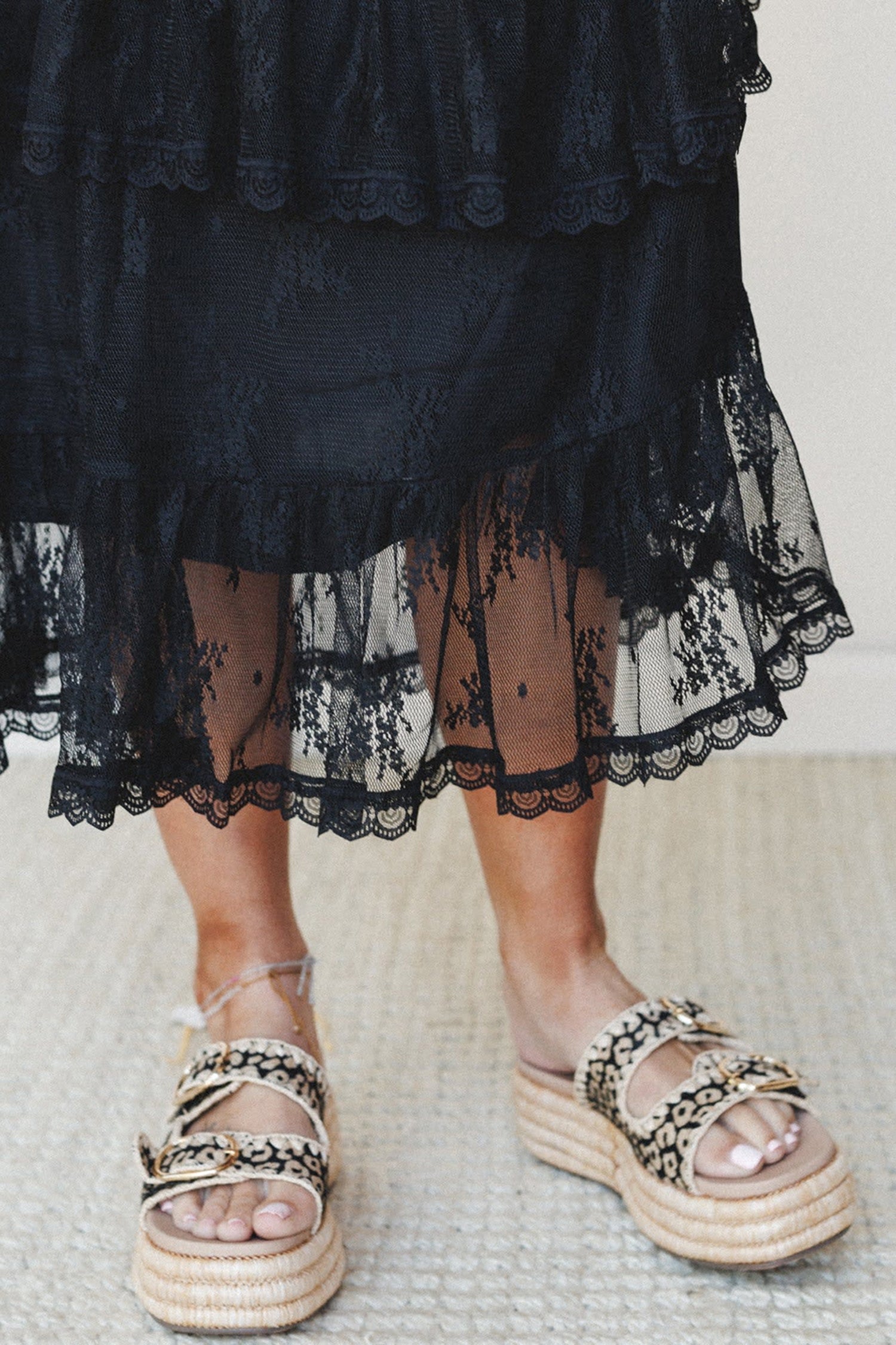 Elegant Ruffle Lace Tiered Skirt – Black