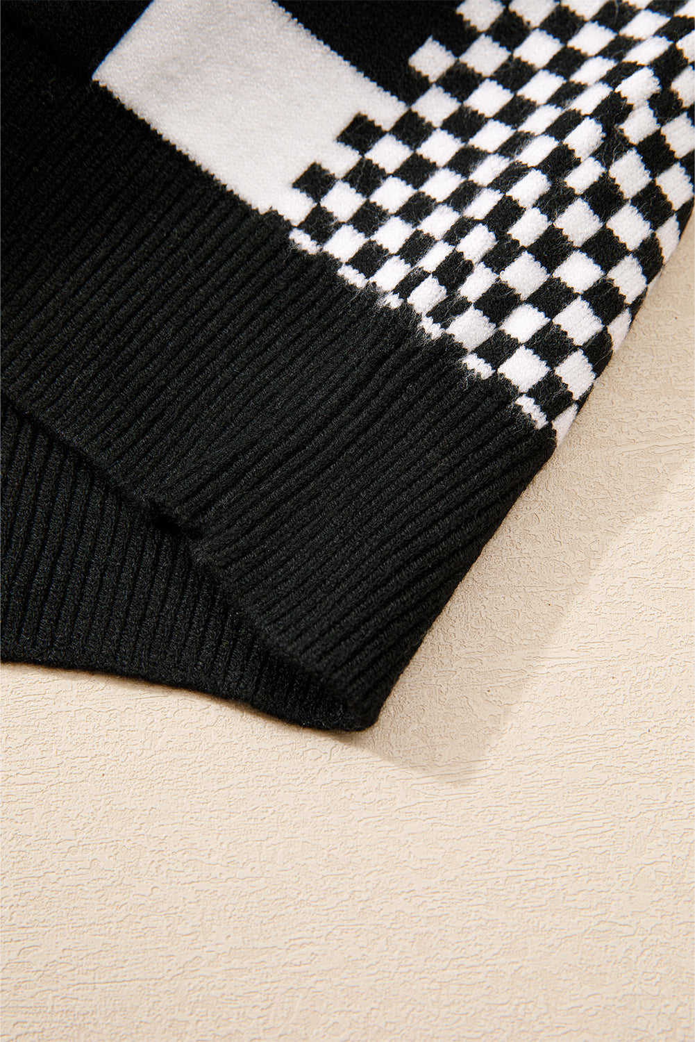 Khaki Checkered Print Drop Shoulder Round Neck Sweater eAura