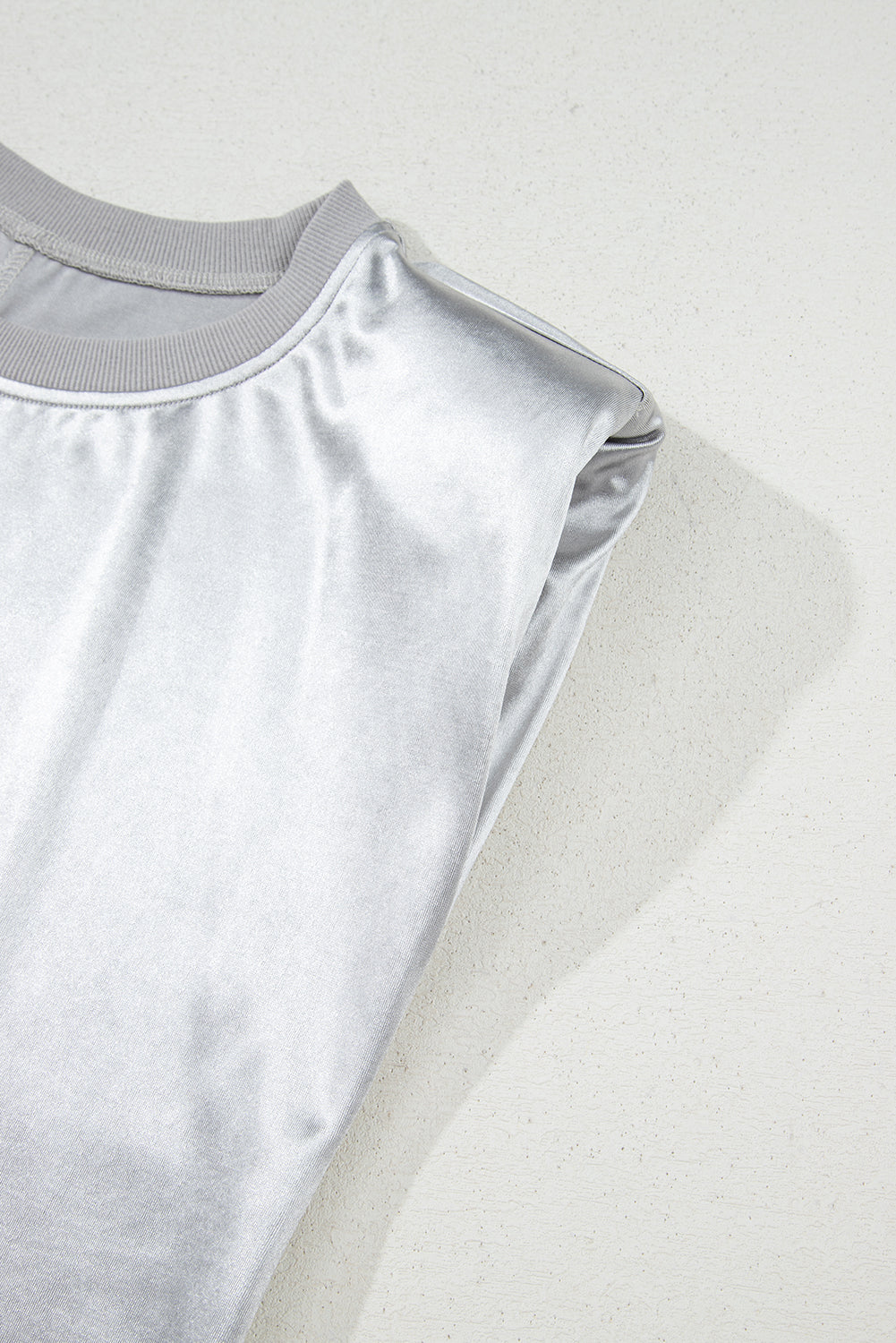 Silver Metallic Crew Neck Sleeveless Top eAura