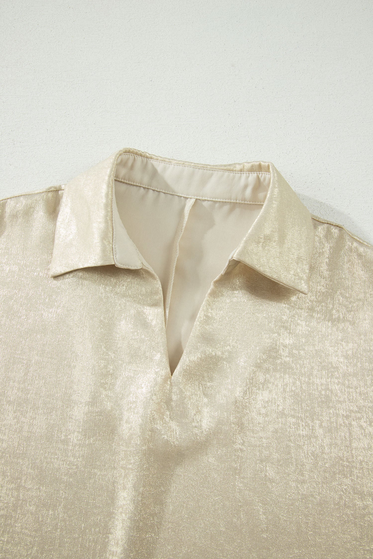 Collared V-Neck Half Sleeve Metallic Top