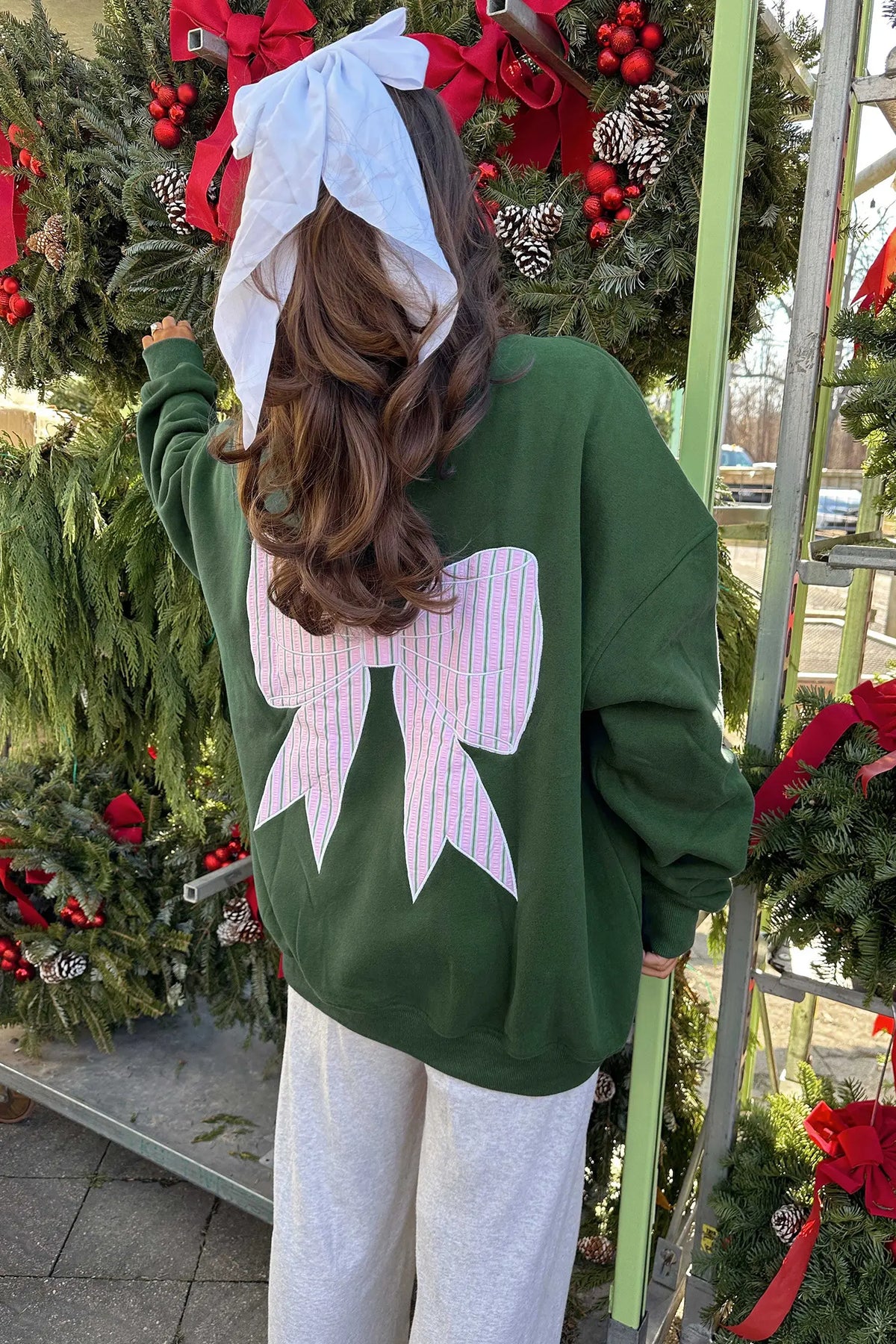 Striped Bow Graphic Oversized Sweatshirt