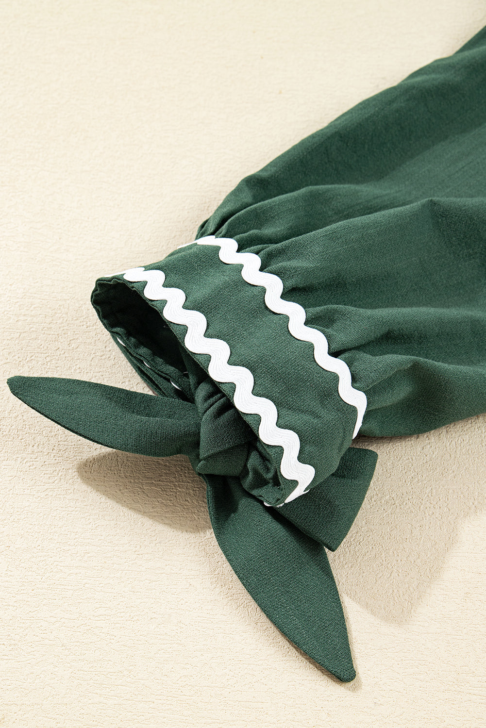 Contrast Ricrac Trim Button V-Neck Knotted Bracelet Sleeve Shift Dress - eAura