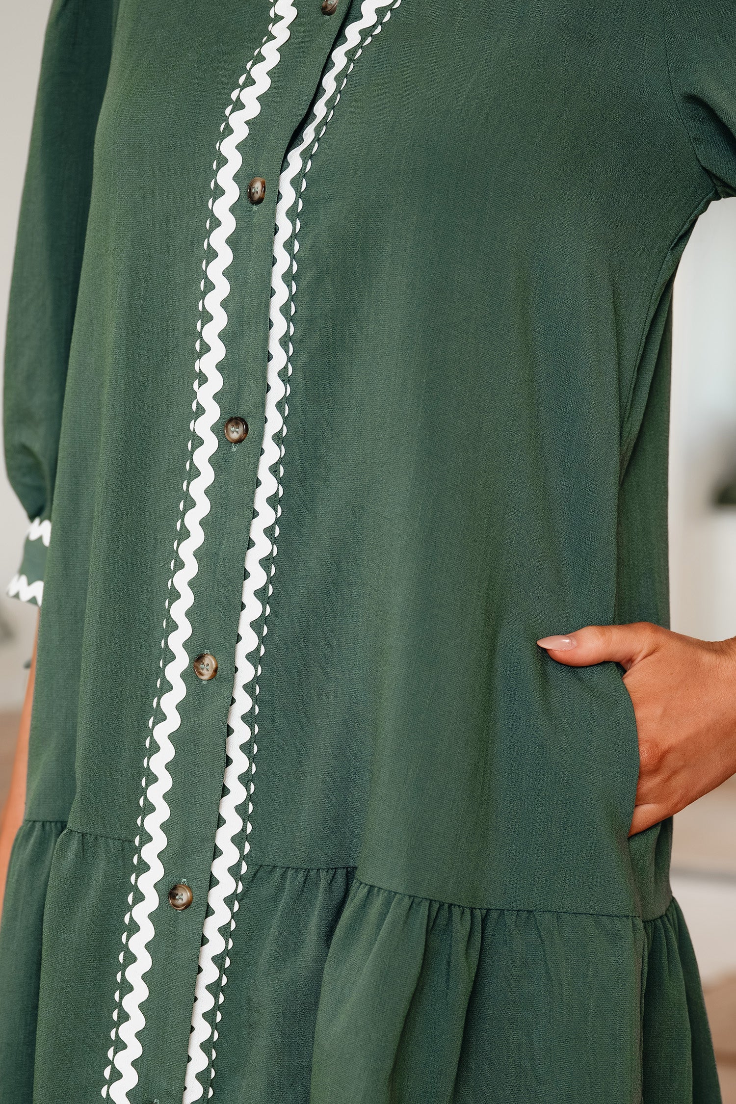 Contrast Ricrac Trim Button V-Neck Knotted Bracelet Sleeve Shift Dress - Dresses/Mini Dresses