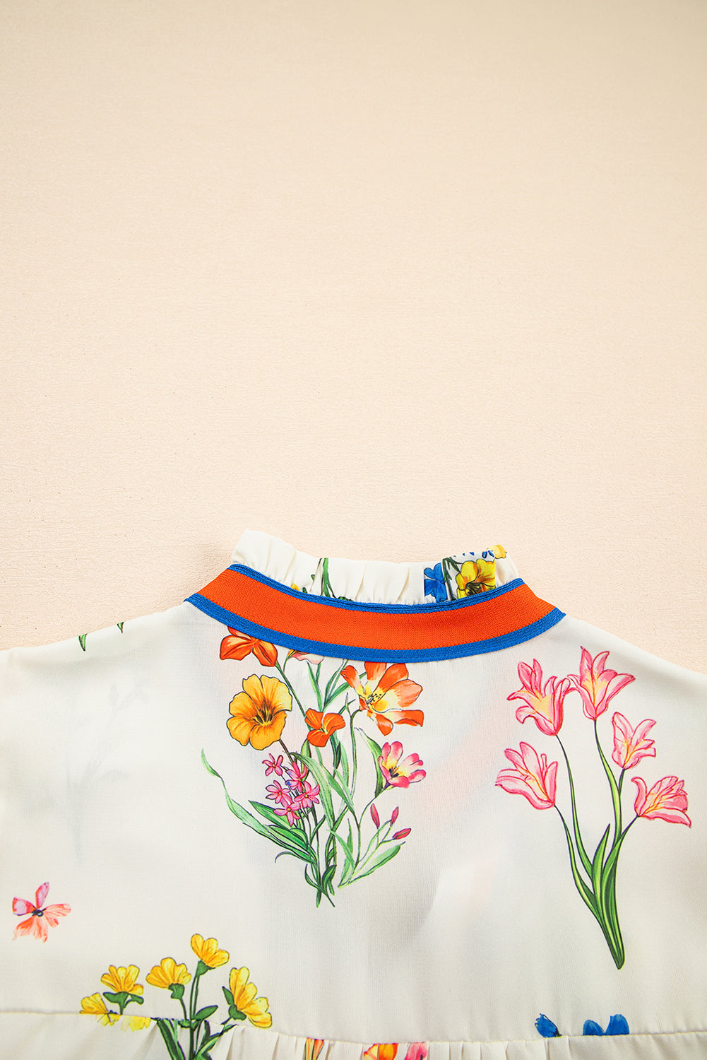 White Floral Short Puff Sleeve Contrast V Neck Print Blouse eAura