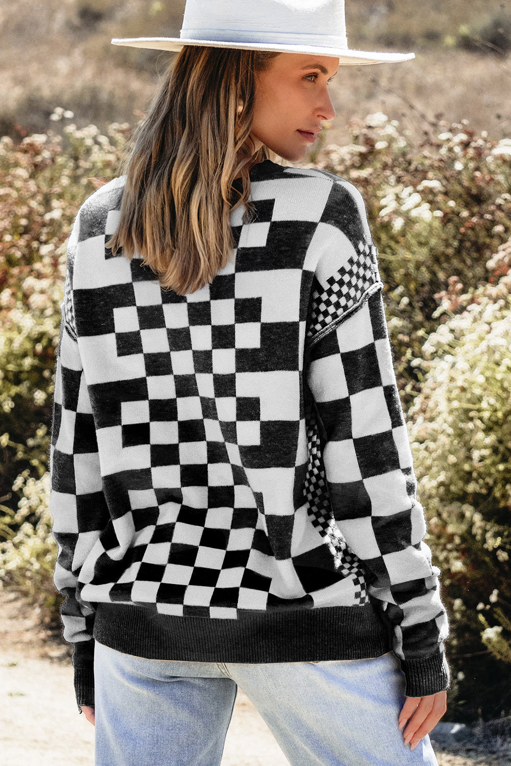 Khaki Checkered Print Drop Shoulder Round Neck Sweater eAura