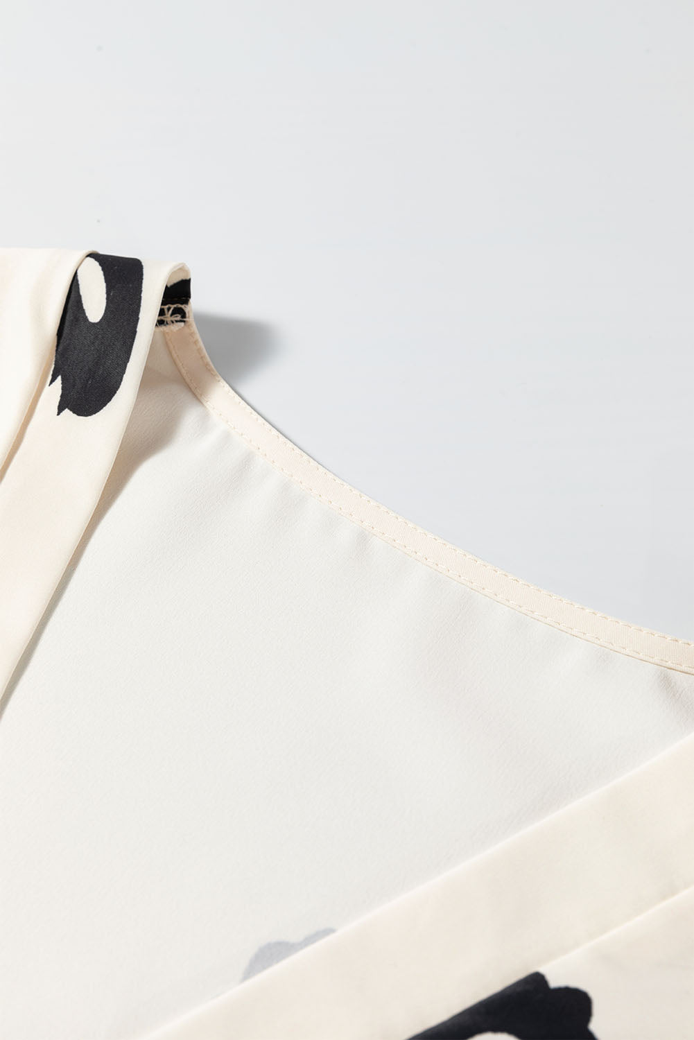 Black Vintage Print V Neck High Waist Short Sleeve Dress eAura