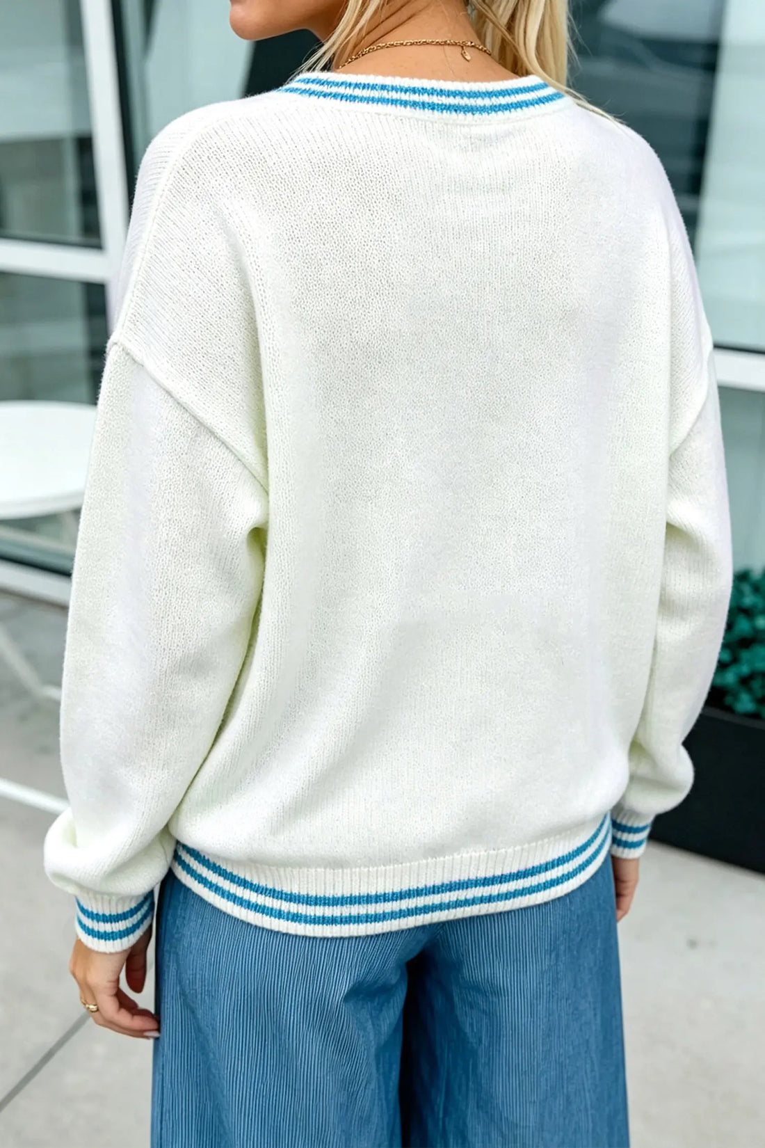 Bulldog Contrast Trim Round Neck Casual Sweater