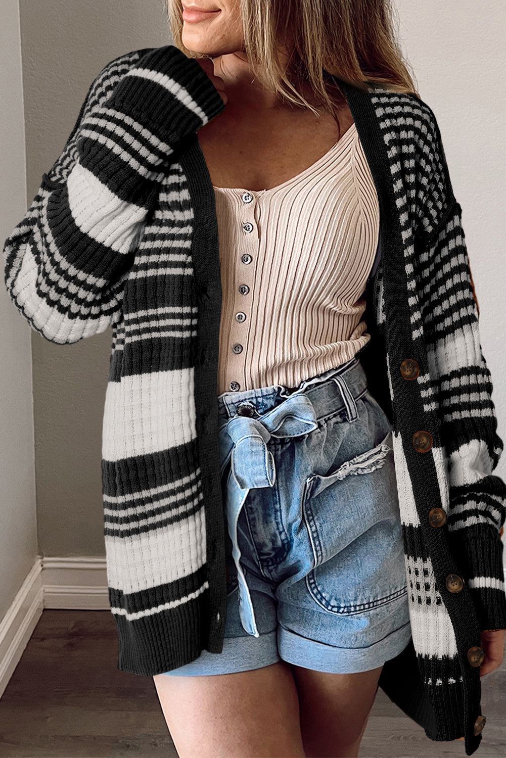 Green Colourblock Textured Knit Buttoned Cardigan eAura