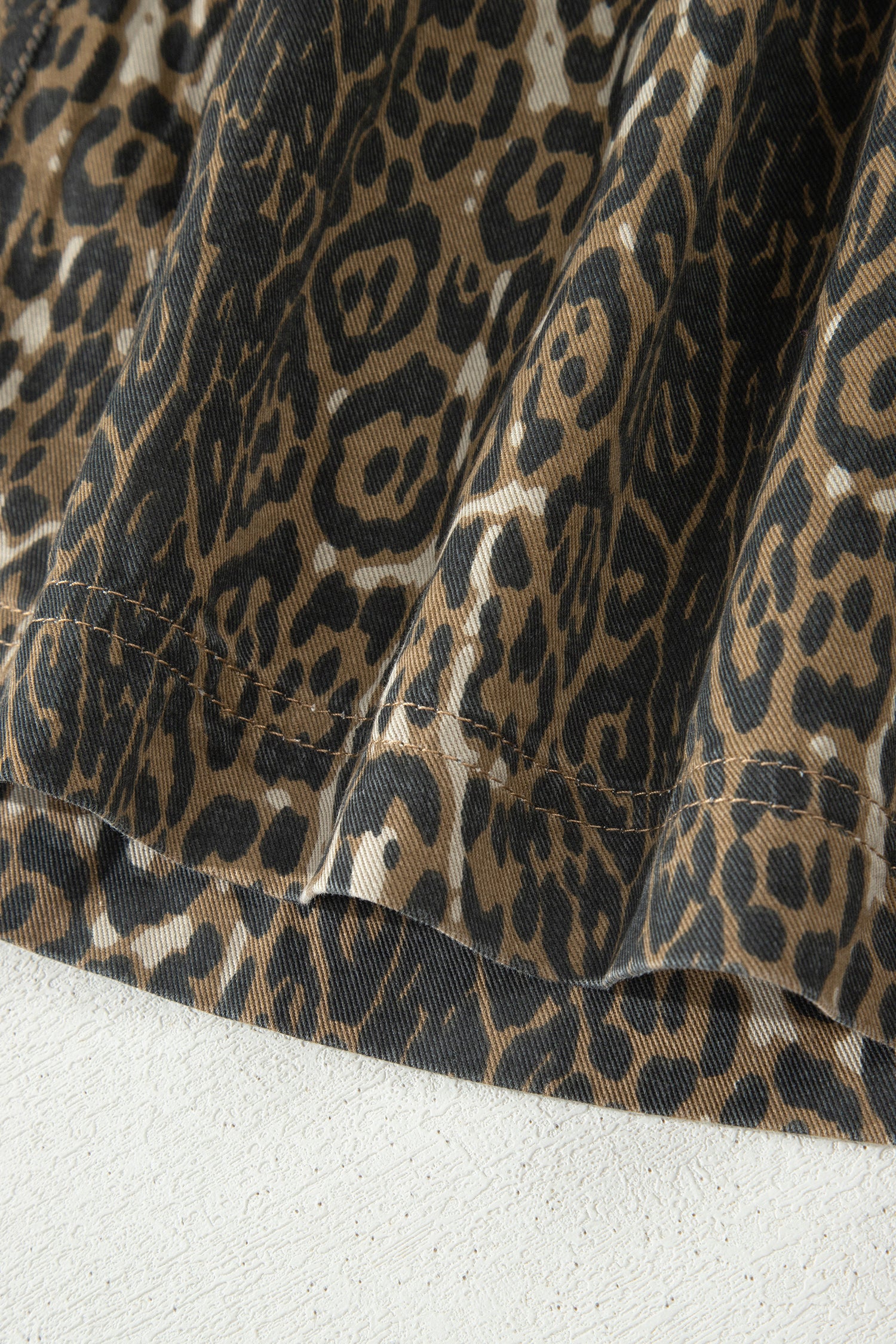 Leopard Print Puff Sleeve Pleated Denim Mini Dress