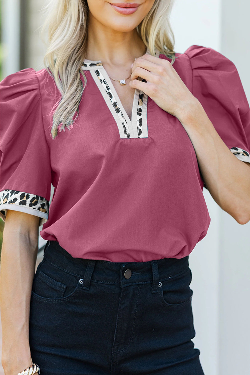Contrast Leopard Trim Split Neck Puff Sleeve Blouse