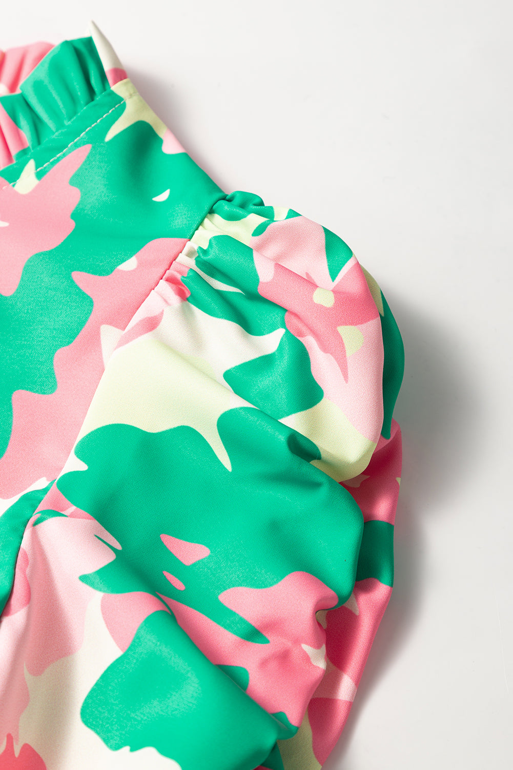 Green Abstract Print Frilly Neck Ruched Short Sleeve Blouse eAura