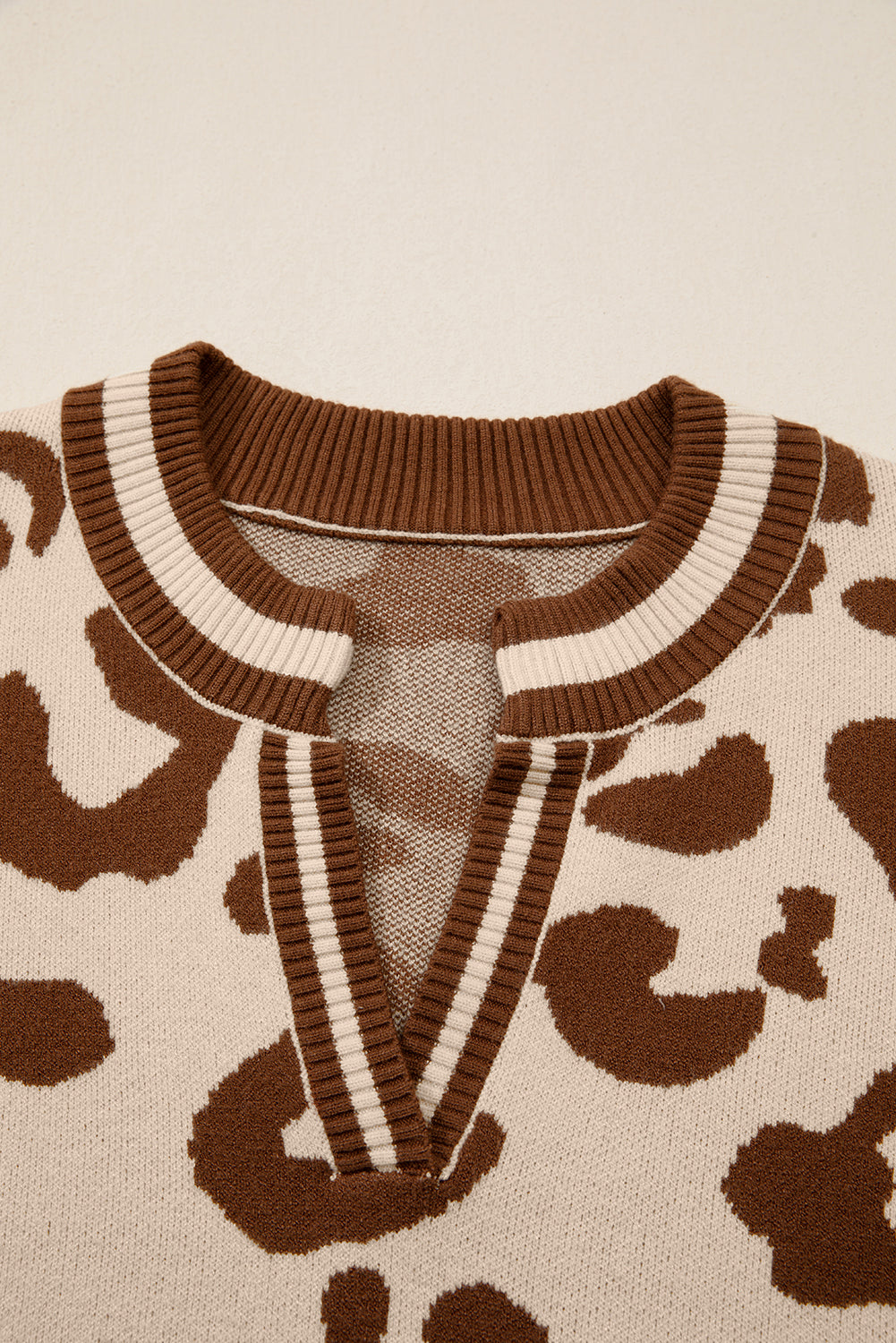 Beige Leopard Printed Knit V-Neck Casual Sweater - eAura