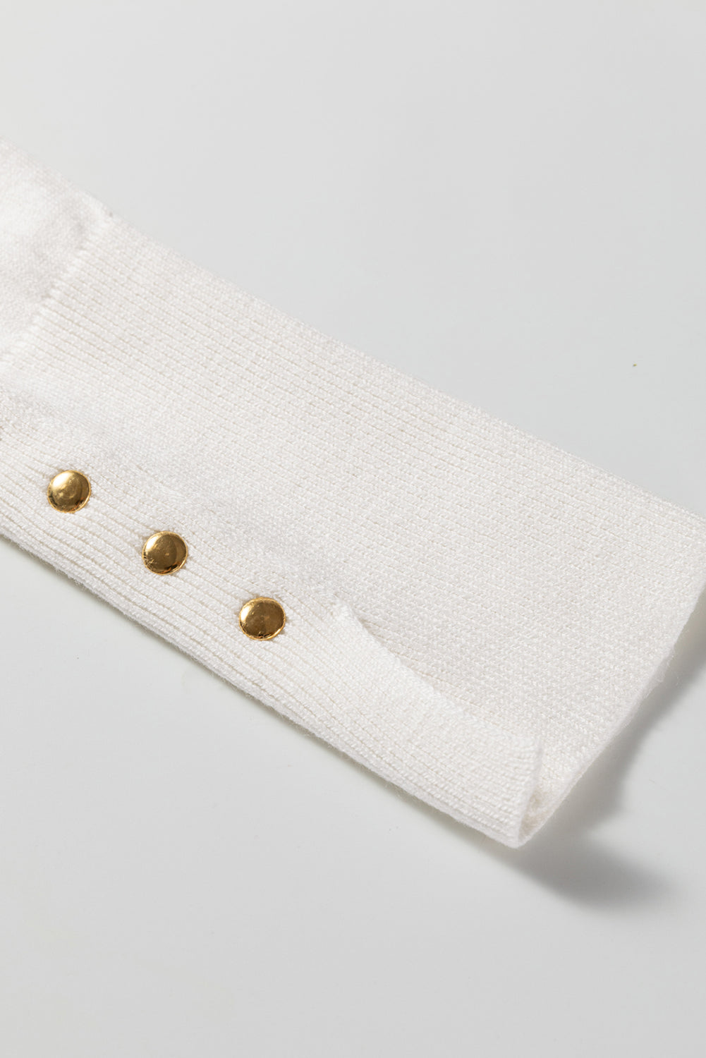 White Button Split Cuffs Round Neck Slim Sweater - eAura