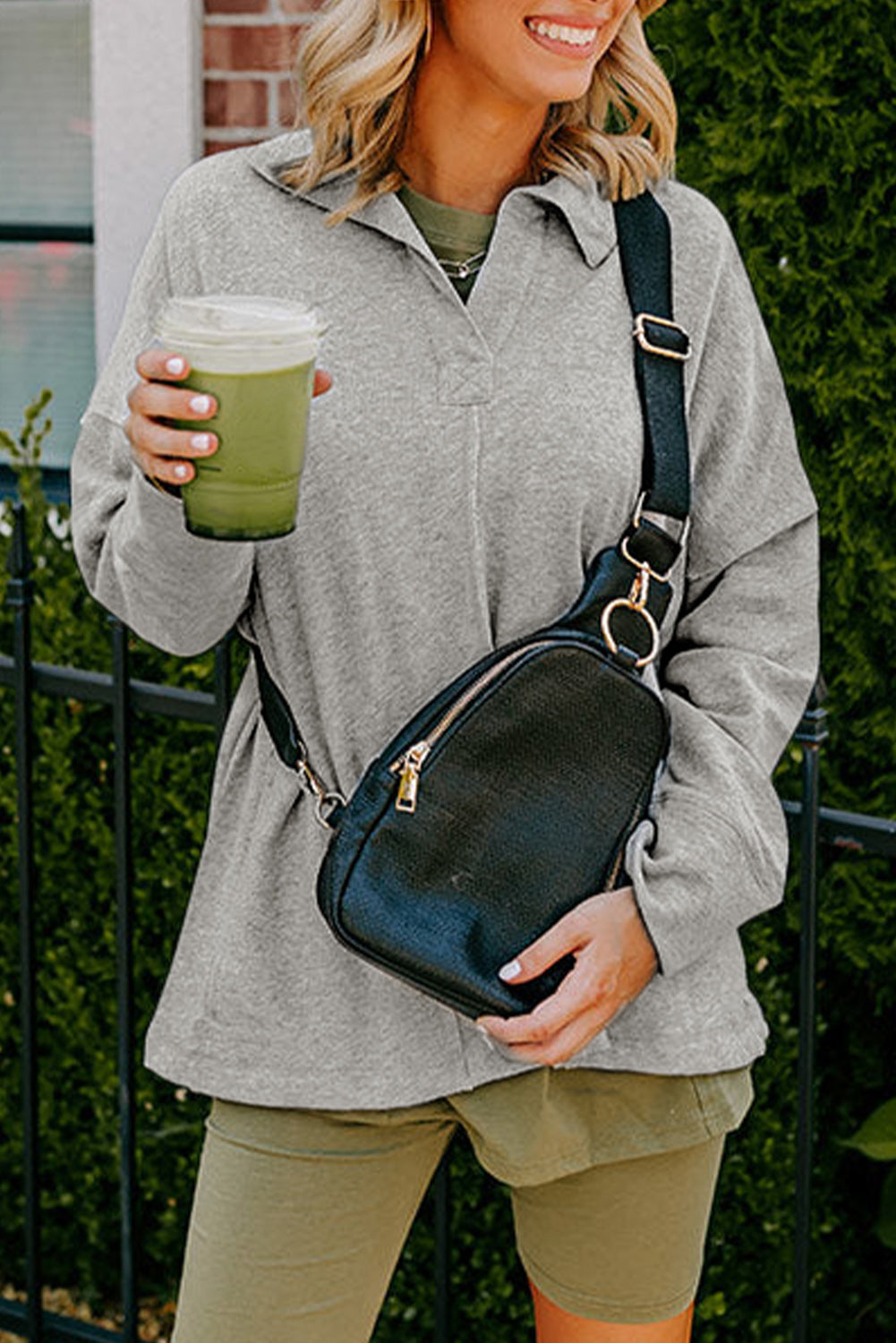 Evergreen Exposed Seam Collared Pocketed Loose Sweatshirt eAura