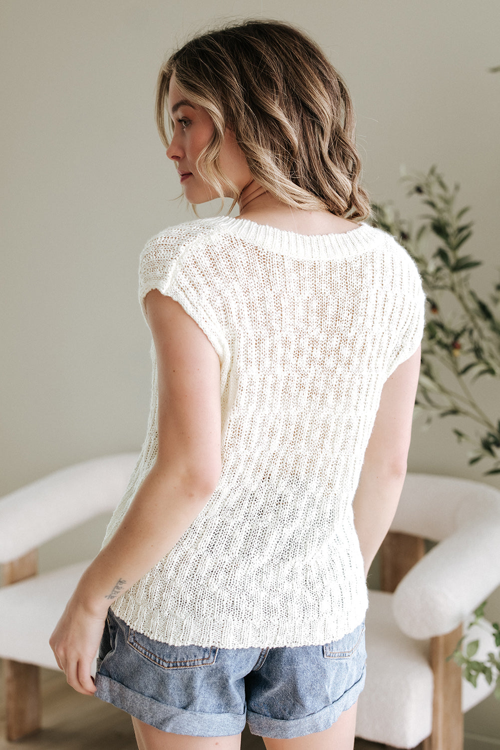 Beige Notched V Neck Short Sleeve Sweater eAura