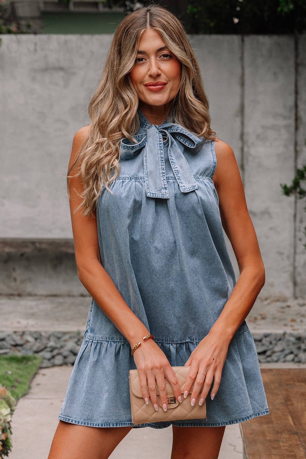 Bowknot Neck Sleeveless Ruffled Chambray Dress eAura