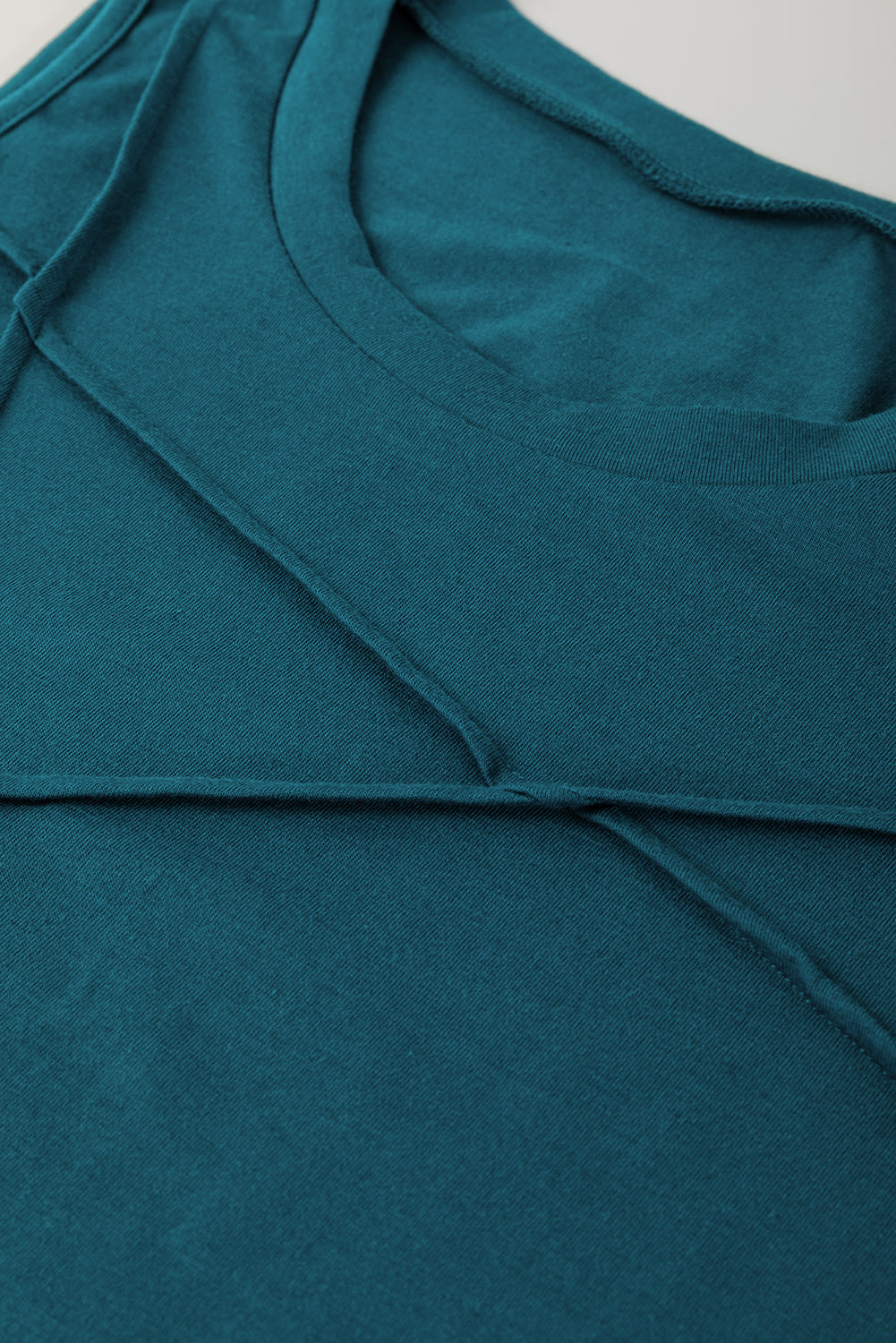 Solid Colour Stitching Detail Round Neck Tank Top eAura