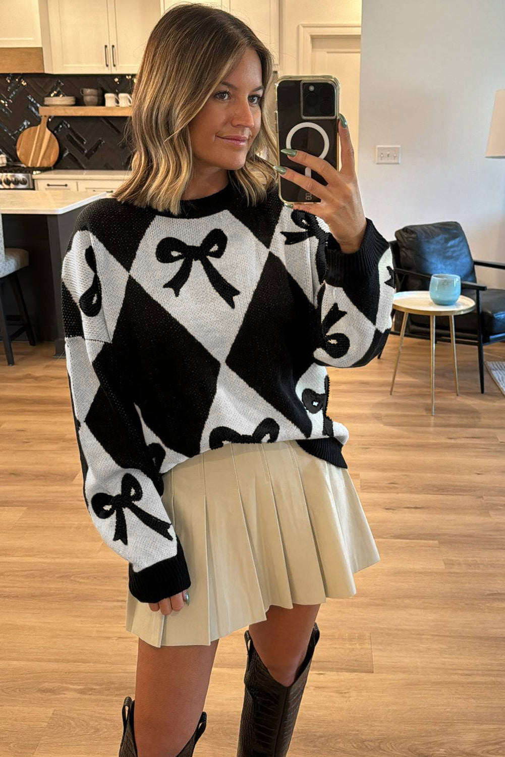 Black Bow Print 2-tone Rhombus Knit Loose Sweater eAura