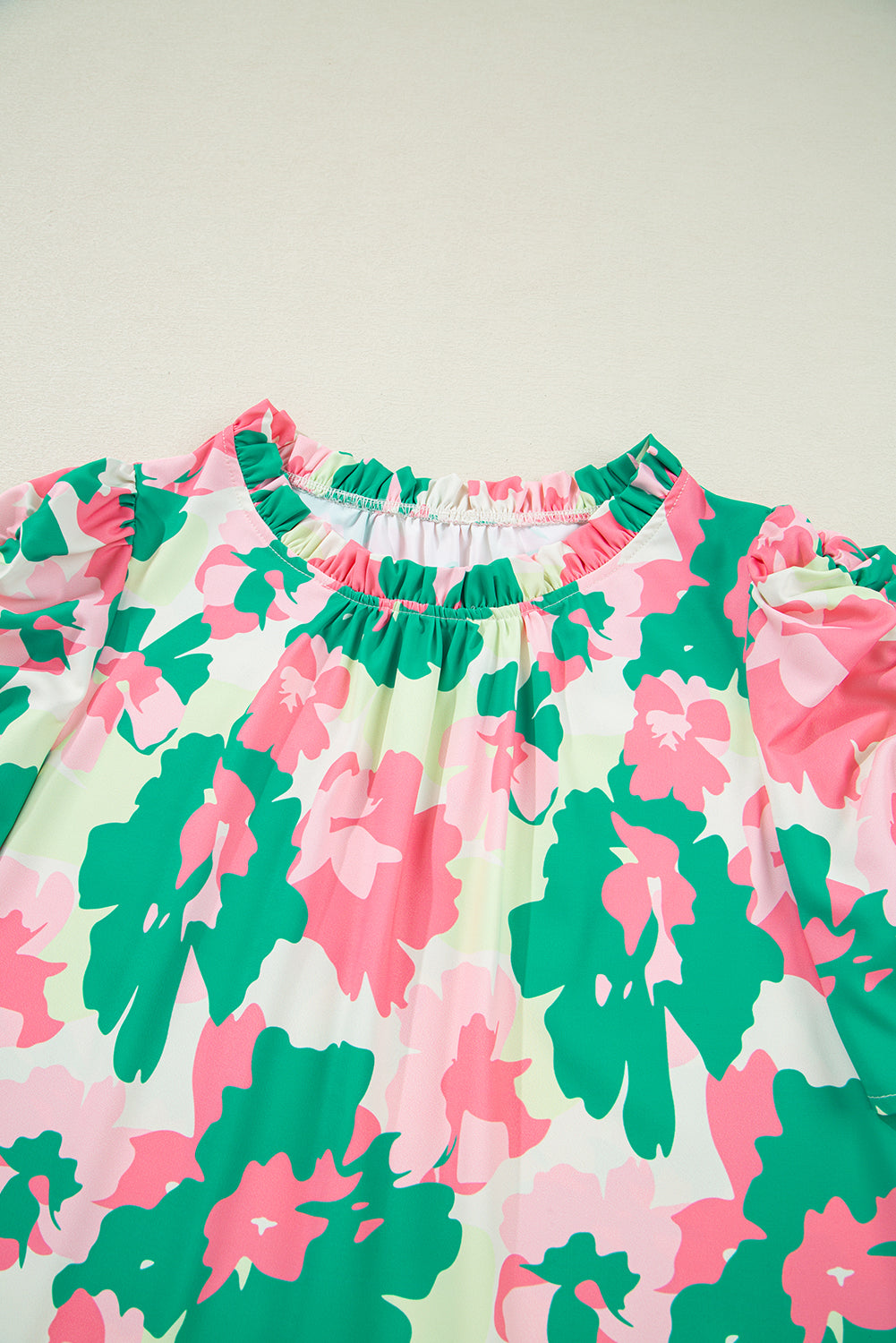 Green Abstract Print Frilly Neck Ruched Short Sleeve Blouse eAura