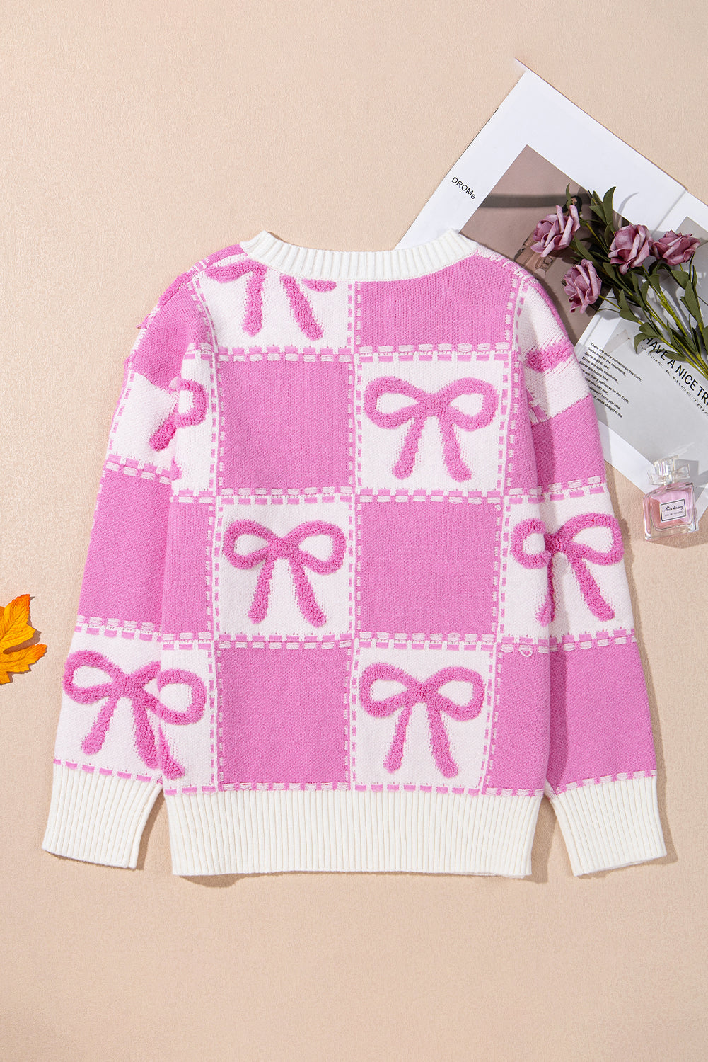 Pink Bow Knot Two Tone Checkered Crew Neck Sweater Beagle Boutique Fashion Outlet