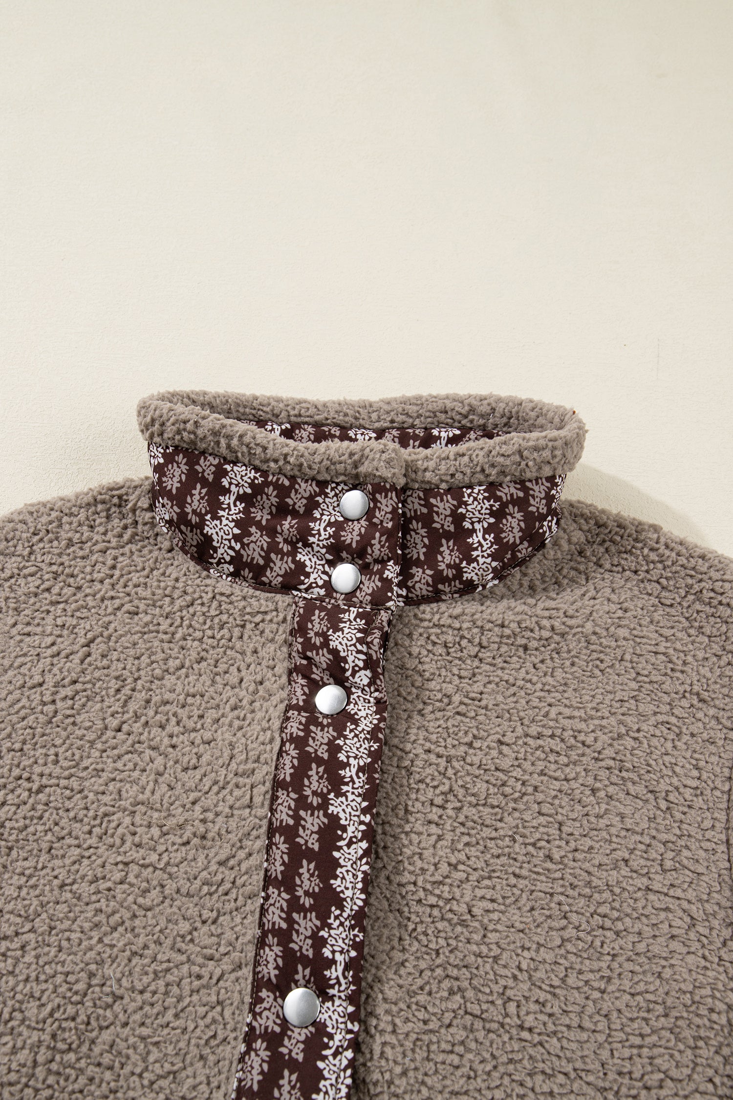 Side Bows Sherpa Fleece Vest – Goat
