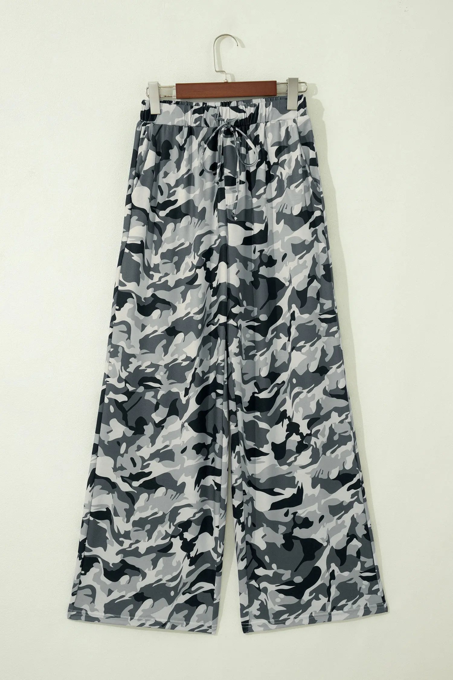 Green Camouflage Print Drawstring Casual Pants