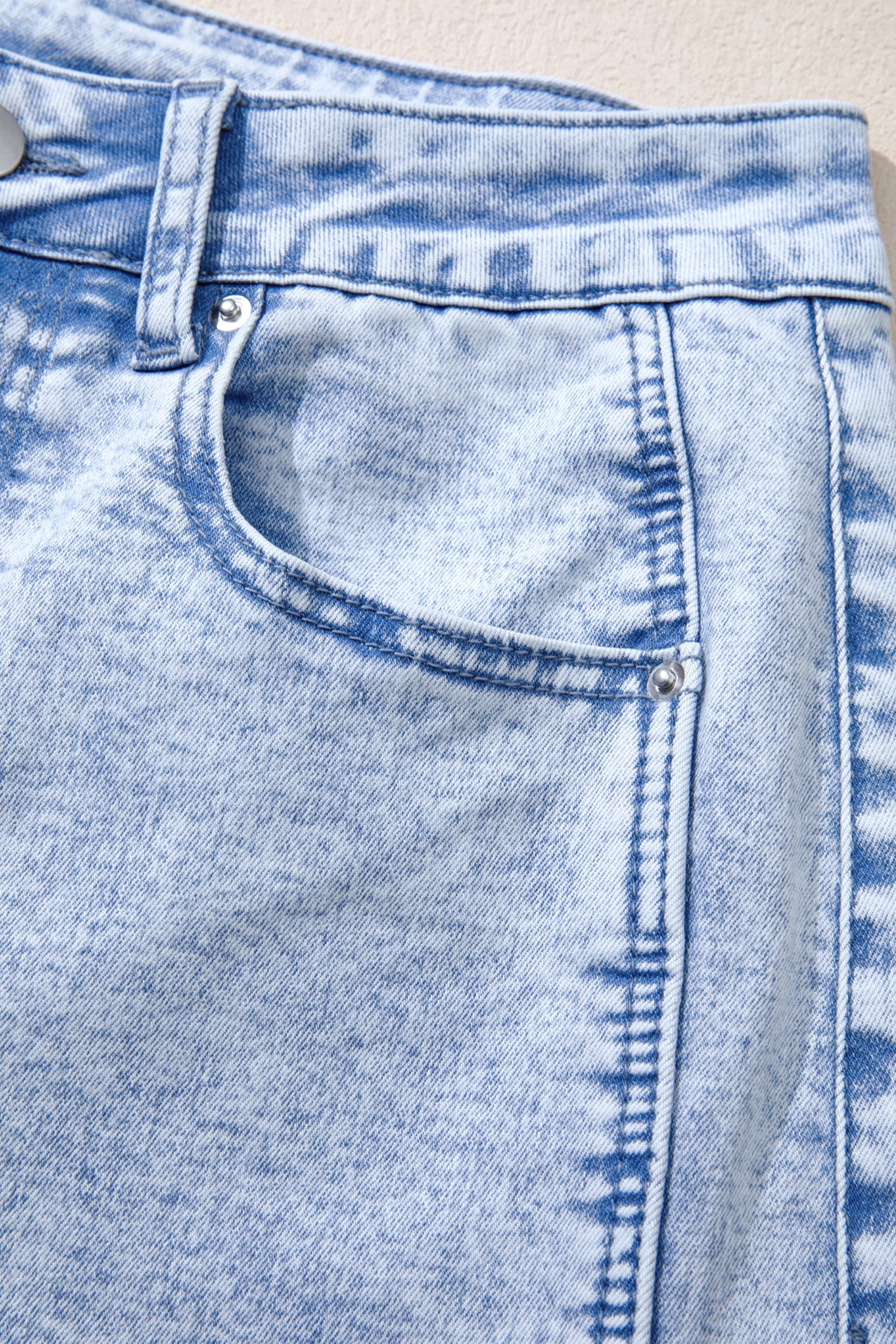 Beau Light Washed Pull On Barrel Jeans – Blue