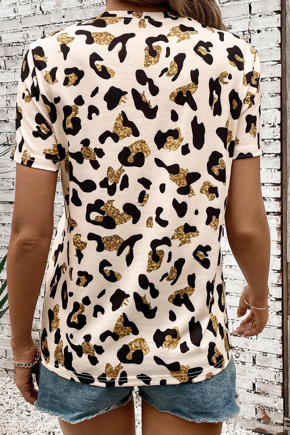 Apricot Leopard Print Round Neck Casual T Shirt eAura
