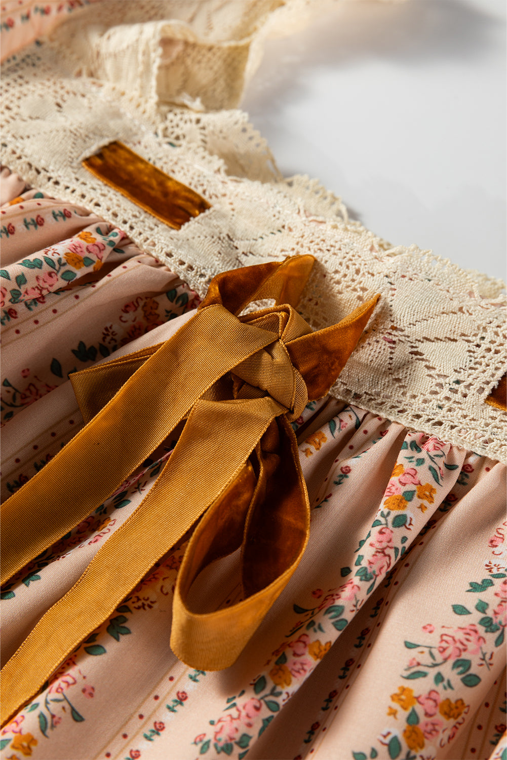 Floral Print Contrast Velvet Bow Lace Patchwork Long Sleeve Loose Mini Dress - eAura