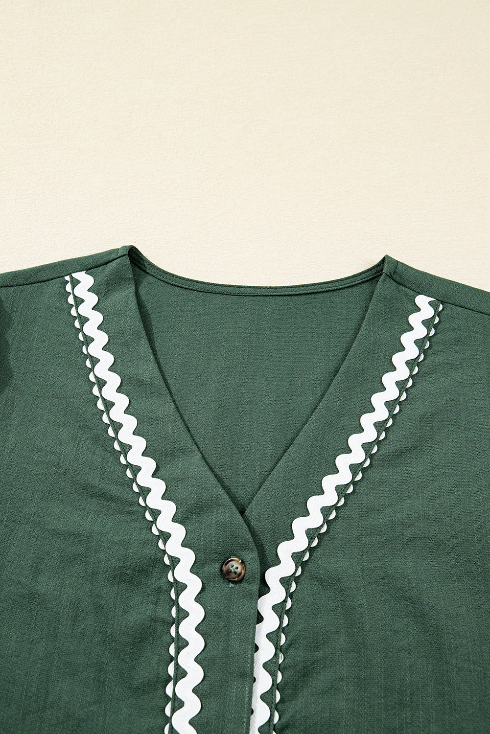 Contrast Ricrac Trim Button V-Neck Knotted Bracelet Sleeve Shift Dress - eAura