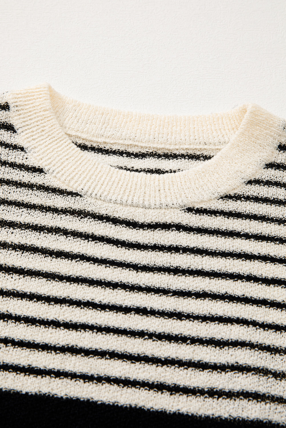 Black white Striped O Neck Sweater Vest eAura