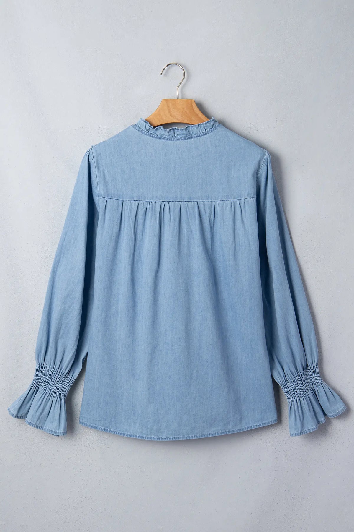 Beau Western Ruffle V Neck Long Sleeve Chambray Blouse – Blue
