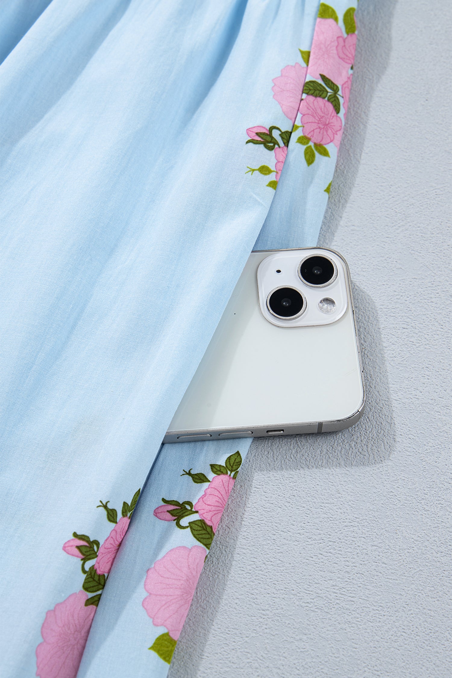 Sky Blue Plus Size Floral Print Scalloped Trim V-Neck Dress – Light Blue